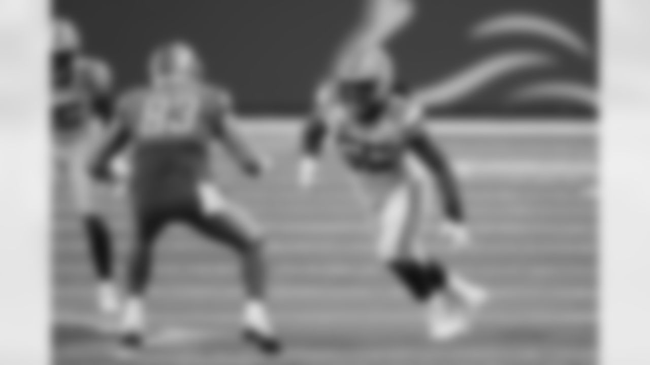 OLB Za'Darius Smith