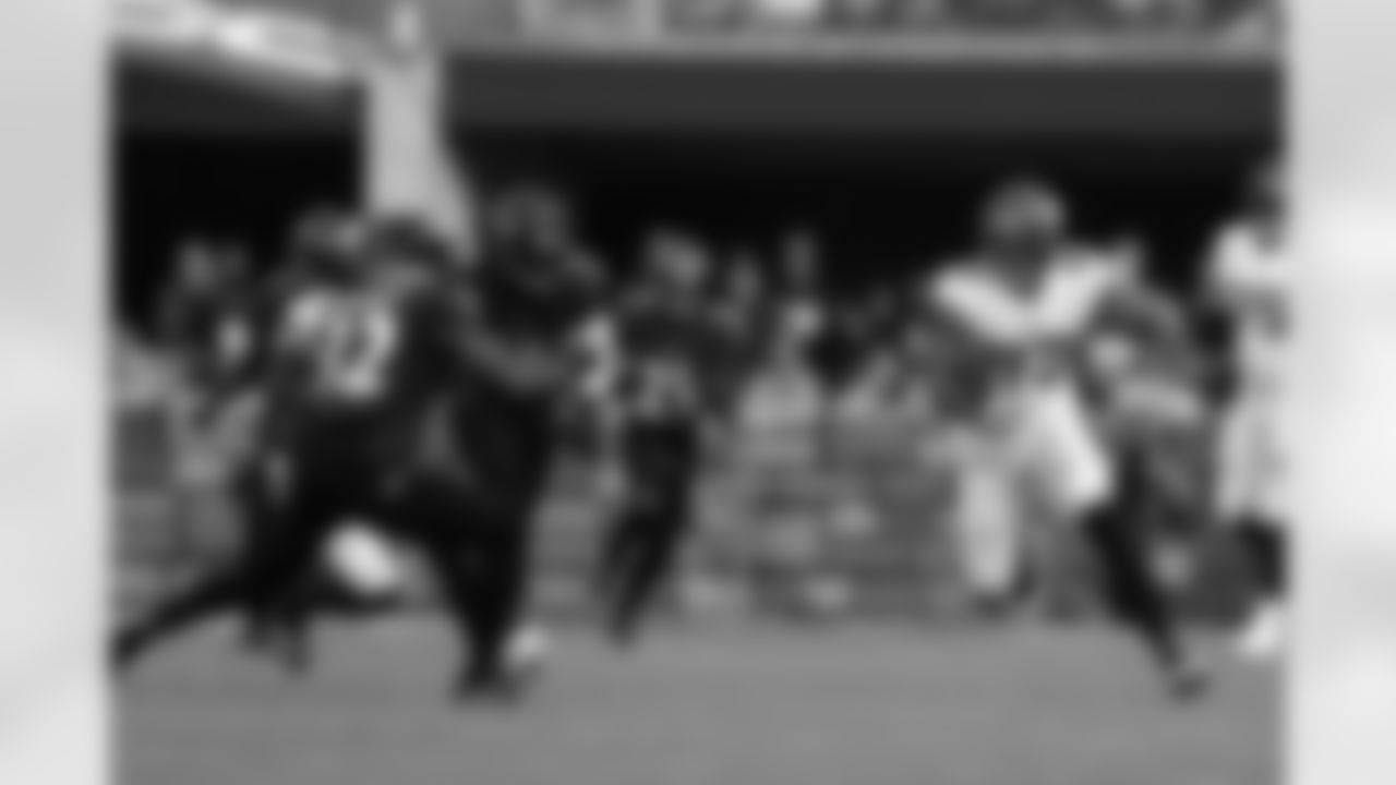 TE Tyler Conklin