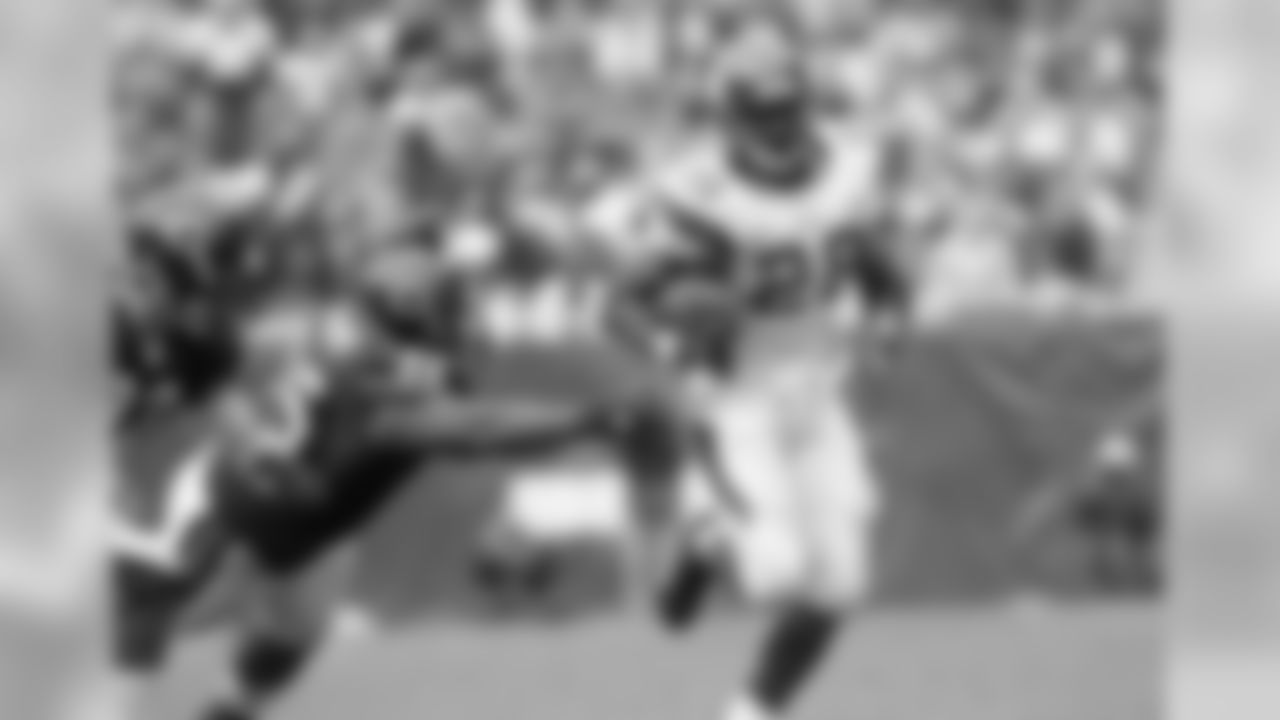Adrian Peterson, 2007
18 total points, game
@ Chi.,10/14/07 (3-rush td)
