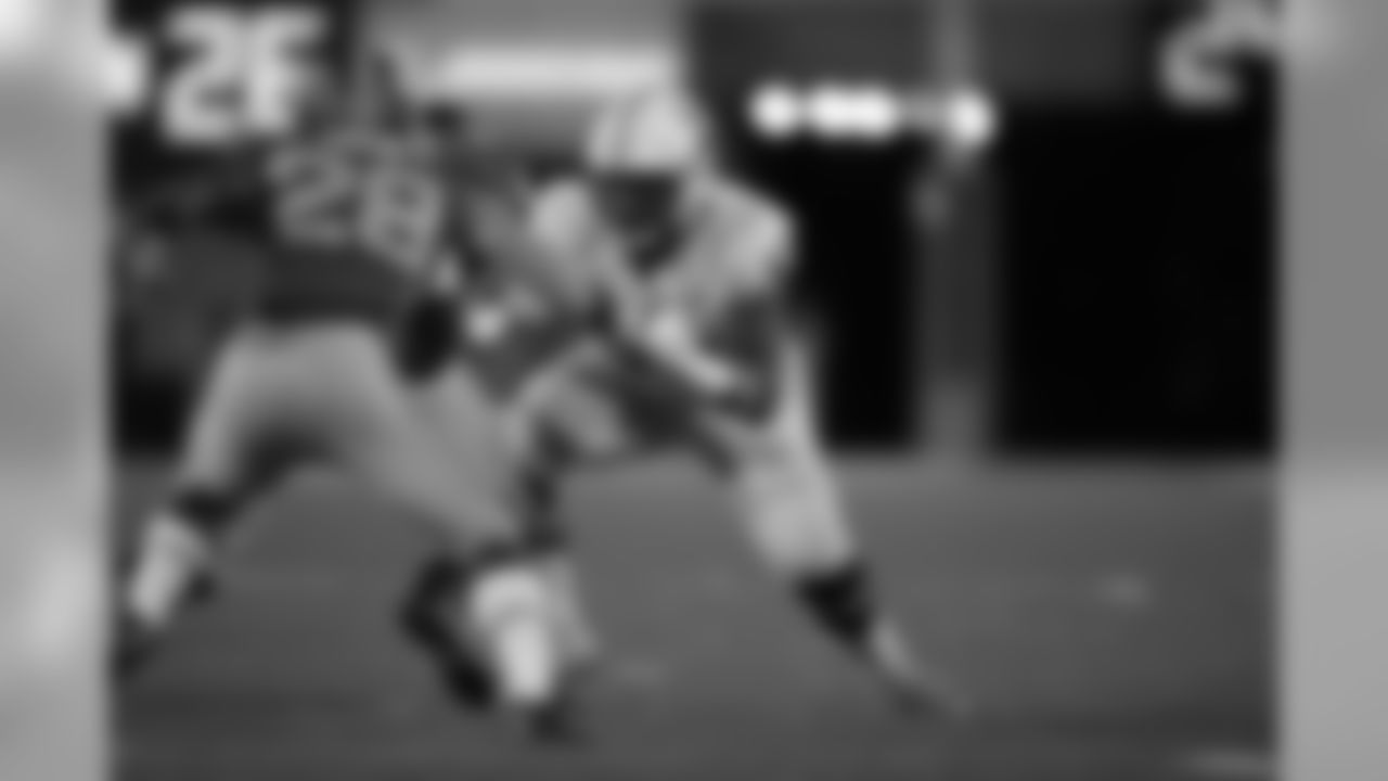 Wyoming Cowboys defensive end Eddie Yarbrough (55) lines up against the Air Force Falcons in the first quarter of an NCAA college football game at Air Force Academy, Colo., Saturday, Oct. 10, 2015. (AP Photo/David Zalubowski)