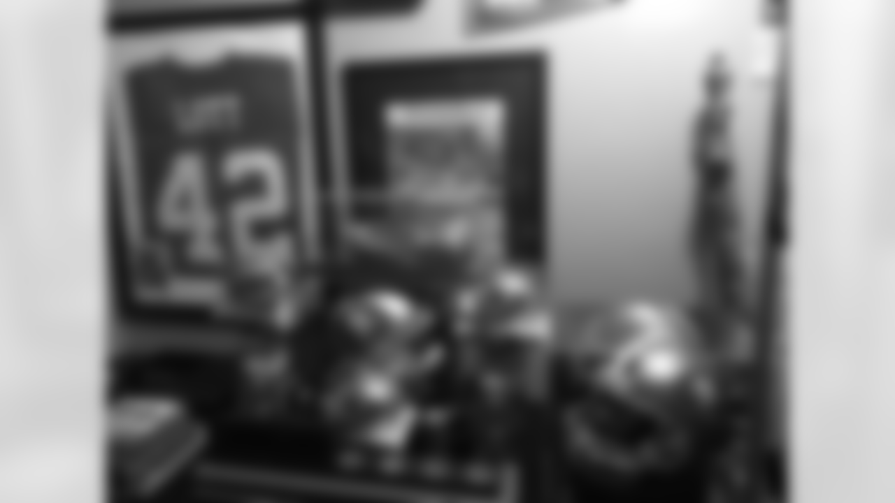 Mani's #49ersFanCave in East Palo Alto, CA