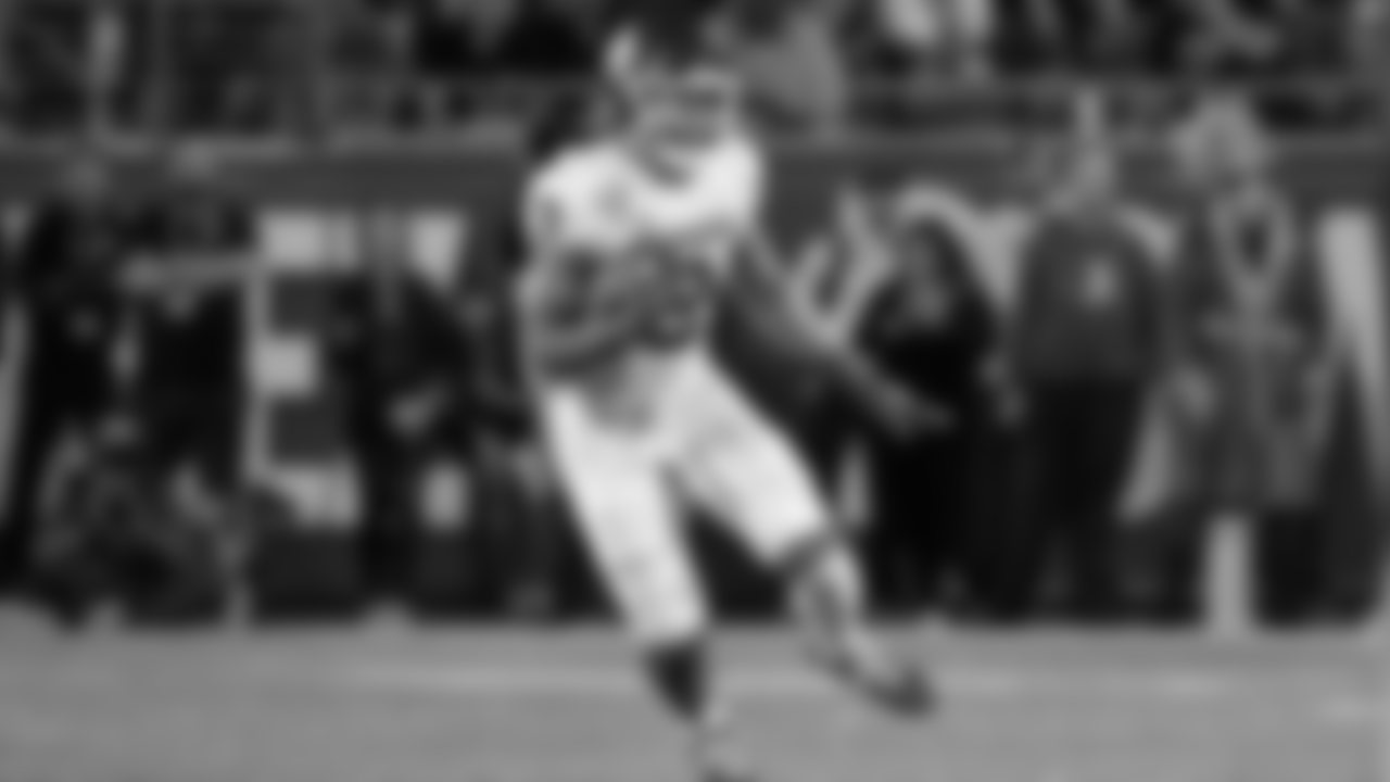 TE Brayden Willis