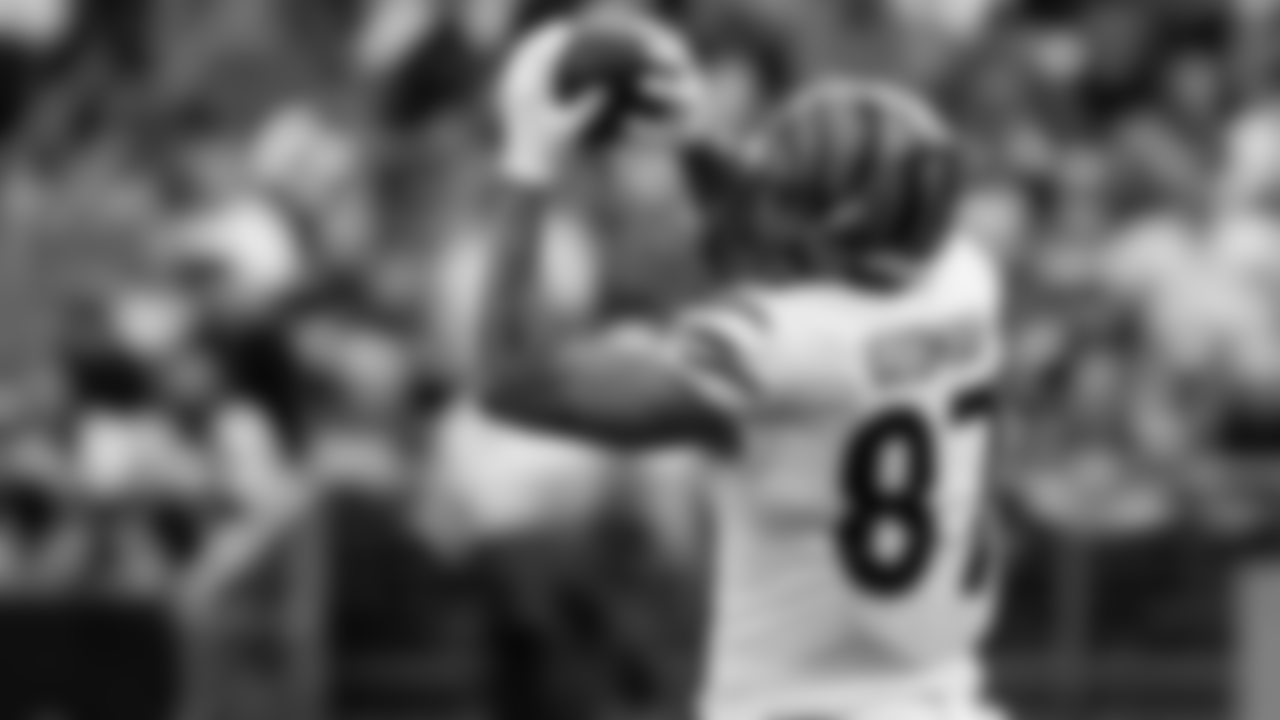 CJ Uzomah_Bengals_Catch