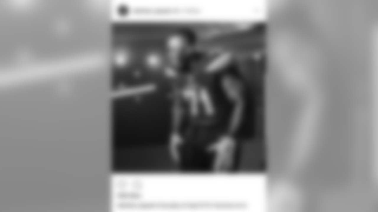 Follow Damion Square