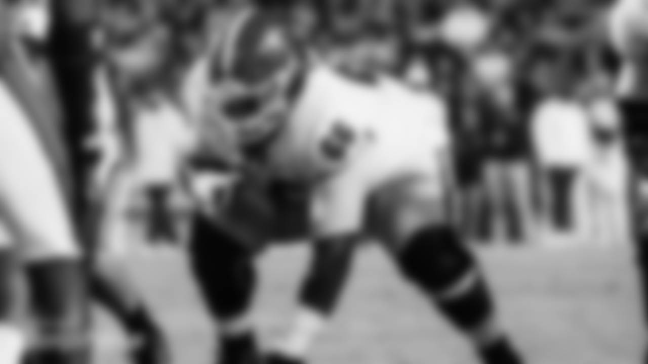 Solomon Kindley - (Butch Dill-AP) 010