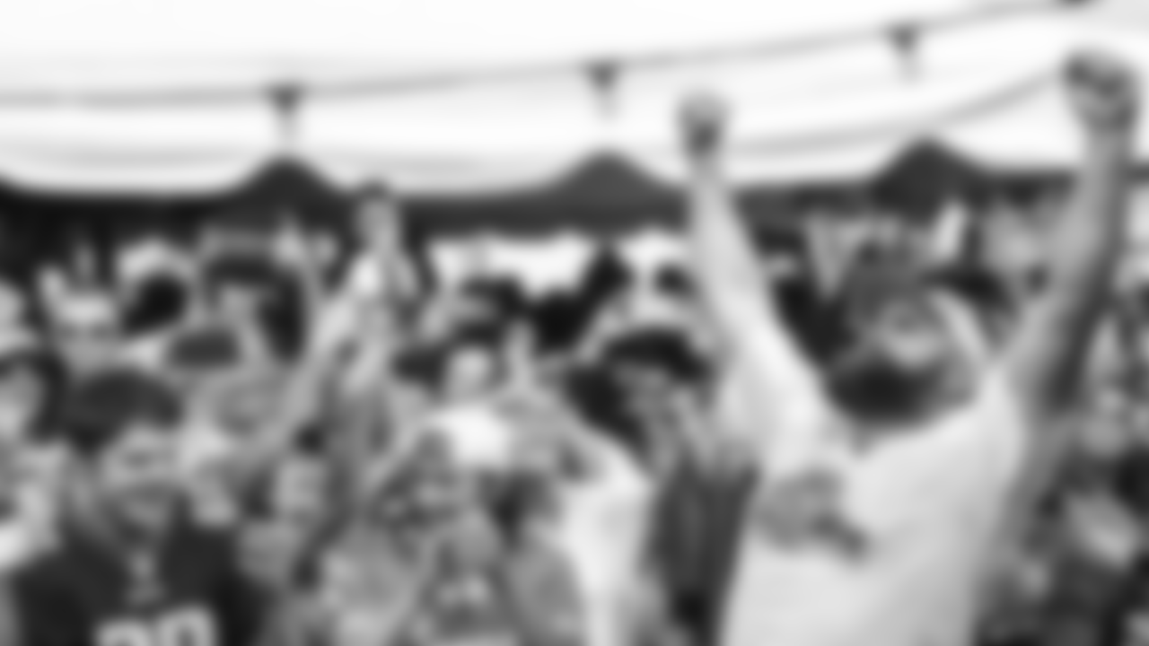 Jason Kelce kicked off the morning with a win in a beer-chugging contest.