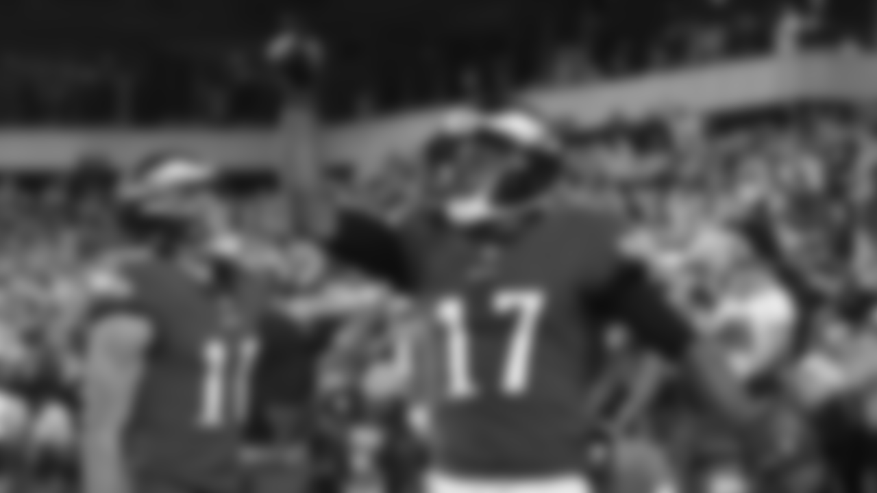 Alshon Jeffery had 85 yards and two TDs against the Vikings.