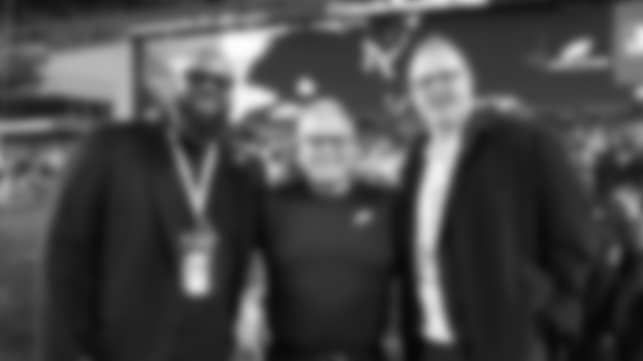 Eagles legends and Run Game Coordinator/ Offensive Line Coach Stoutland