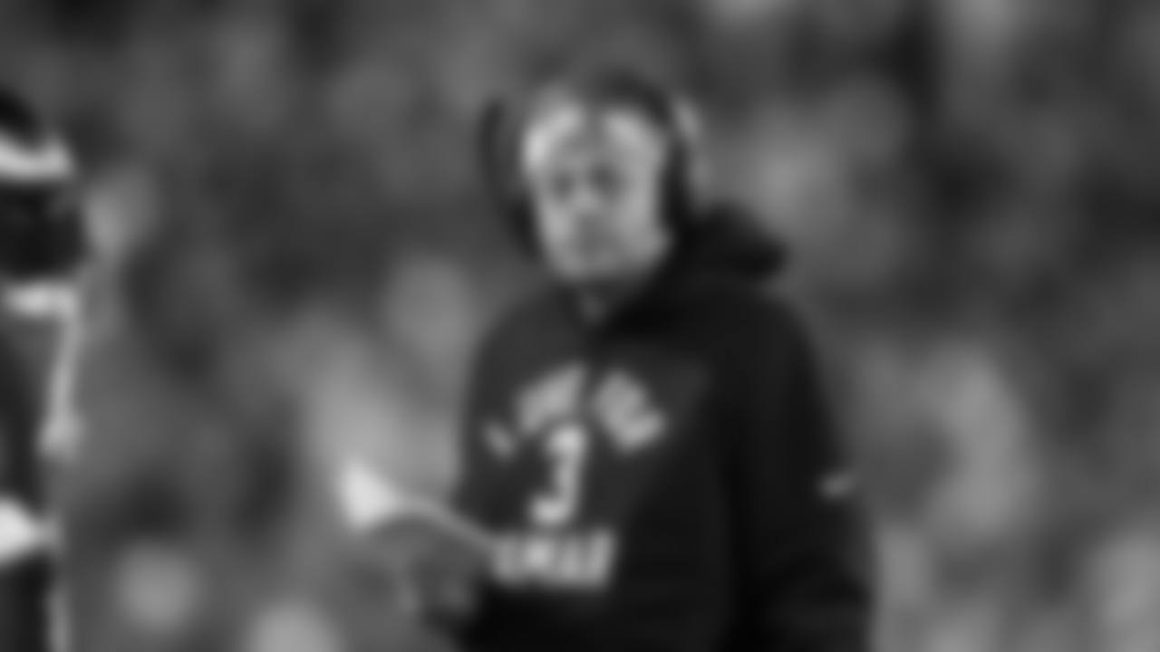 Wide Receivers Coach Aaron Moorehead