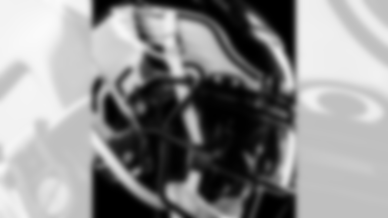 Your exclusive first look at the all-new alternate black helmet for the 2022 season.