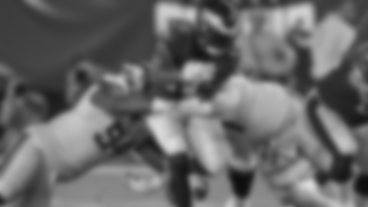 RB Miles Sanders