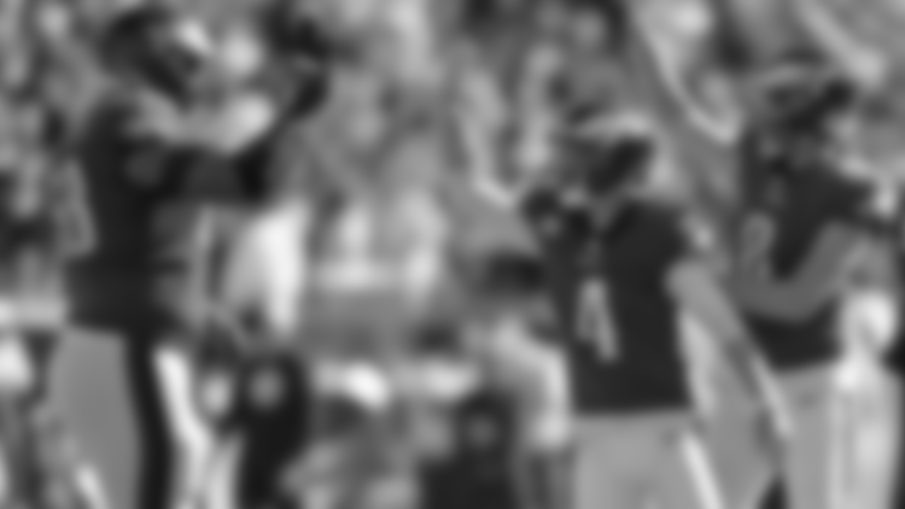 T Jordan Mailata, K Jake Elliott, and P Arryn Siposs