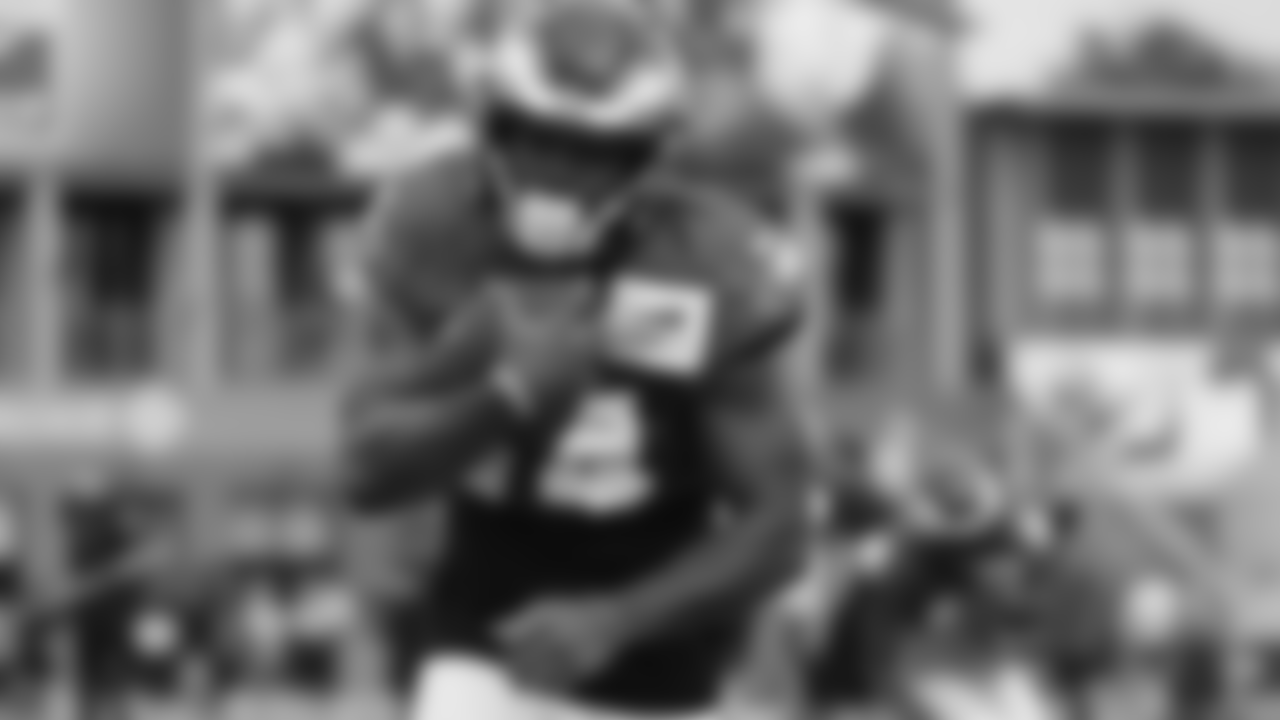 RB Kenneth Gainwell