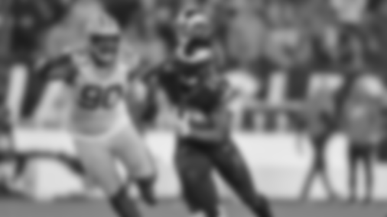 RB Miles Sanders