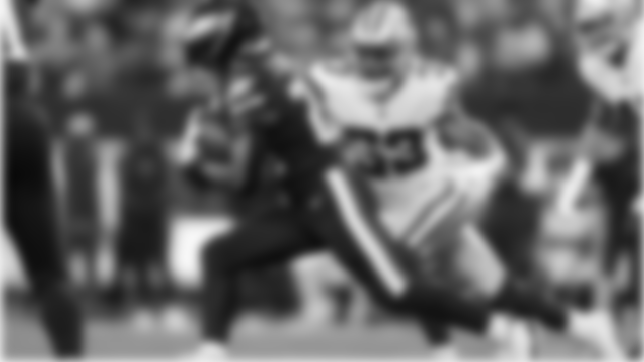 RB Miles Sanders