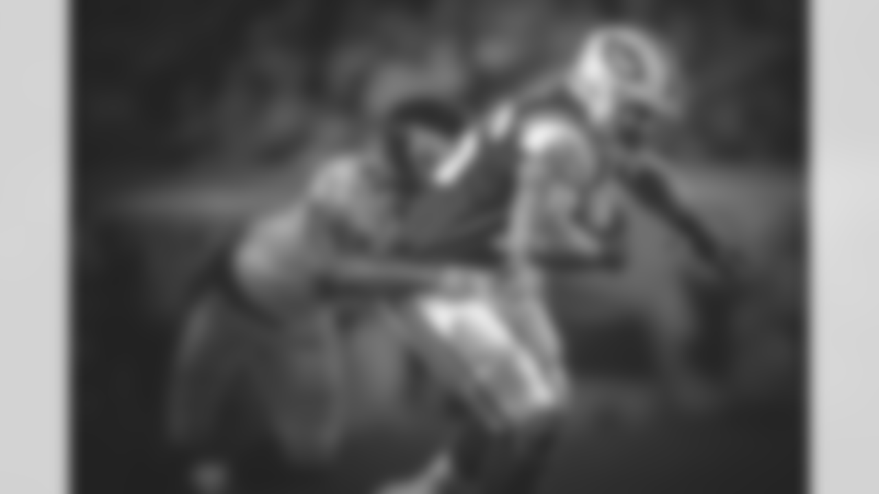 86 Jordan Leggett (TE)