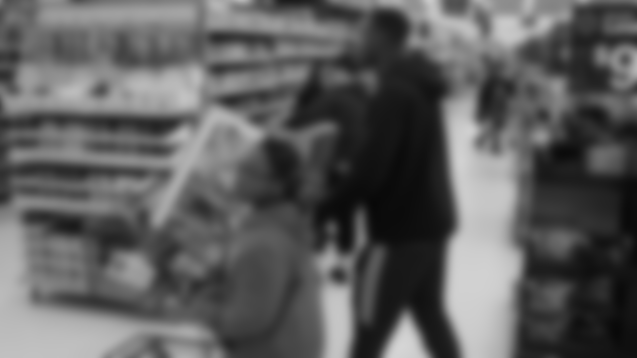 hardee-holiday-gallery-2560x1440-13