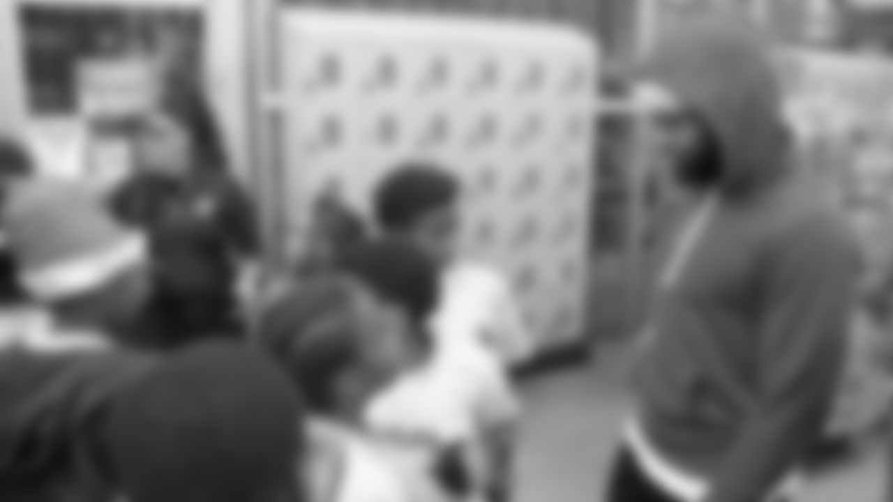hardee-holiday-gallery-2560x1440-05