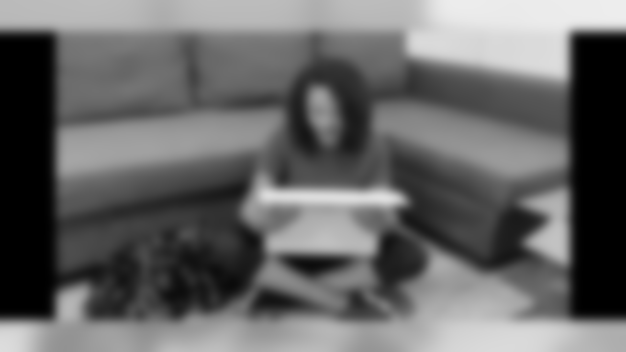 Raeauna Bowen - A6686C45-1F4A-4887-B0FB-AD54C621E0D5