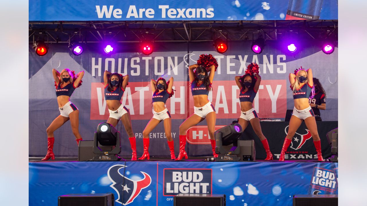 Titians Watch Party Vs Houston Texans, Willie B's Kitchen & Lounge