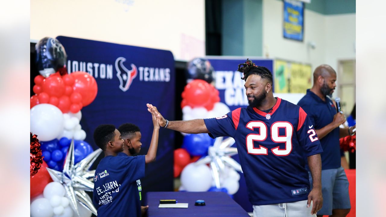 Houston Texans at Huddle Against Hunger at Rosa Parks Elementary