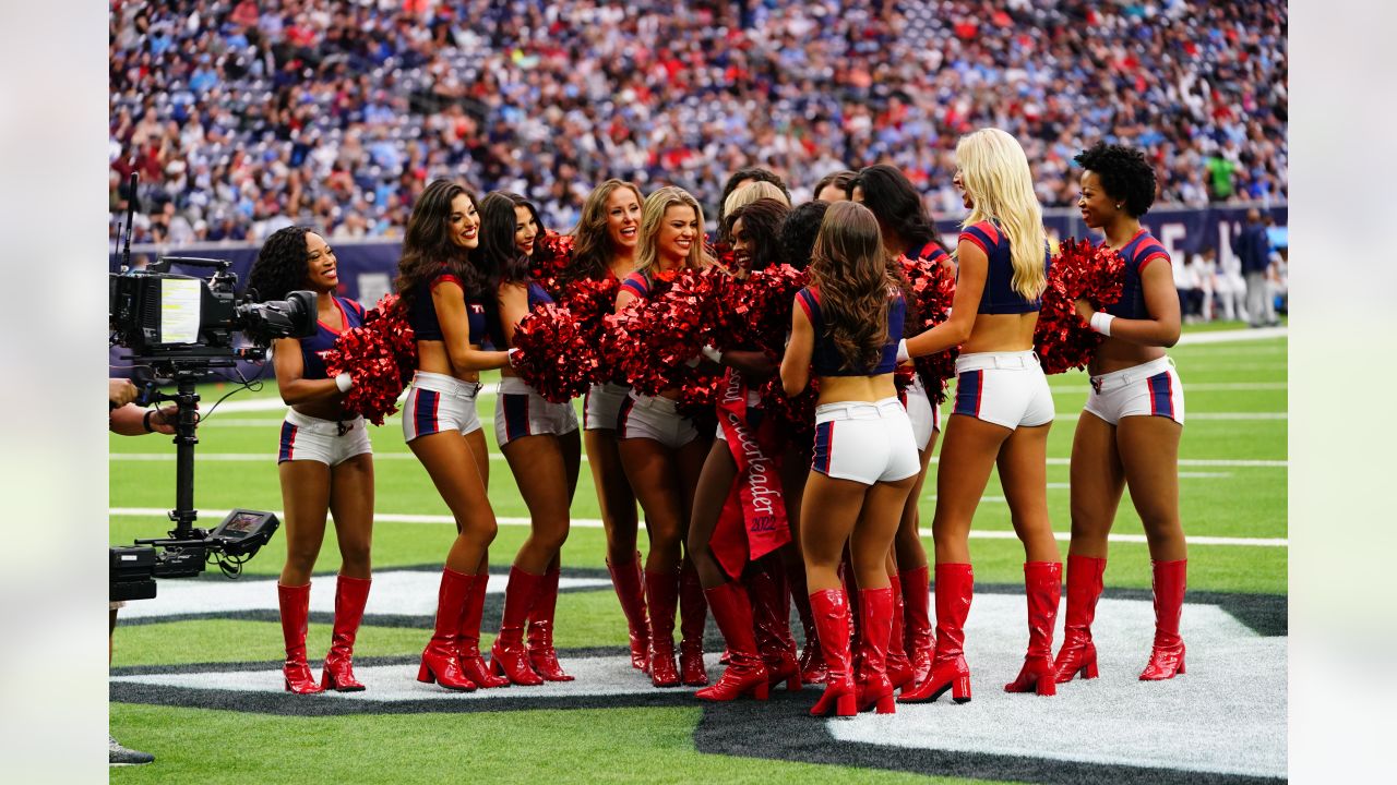 November 3, 2022, Houston, Texas, U.S: The Houston Texans cheerleaders  perform prior to the game bet