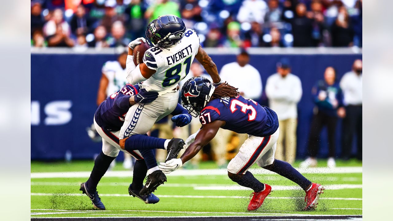 Seattle Seahawks Shut Down Houston Texans, 33-13