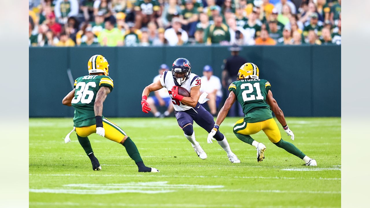 In David Culley's first game as head coach, the Houston Texans defeated the Green  Bay Packers 26-7 at Lambeau Field on Saturday night.