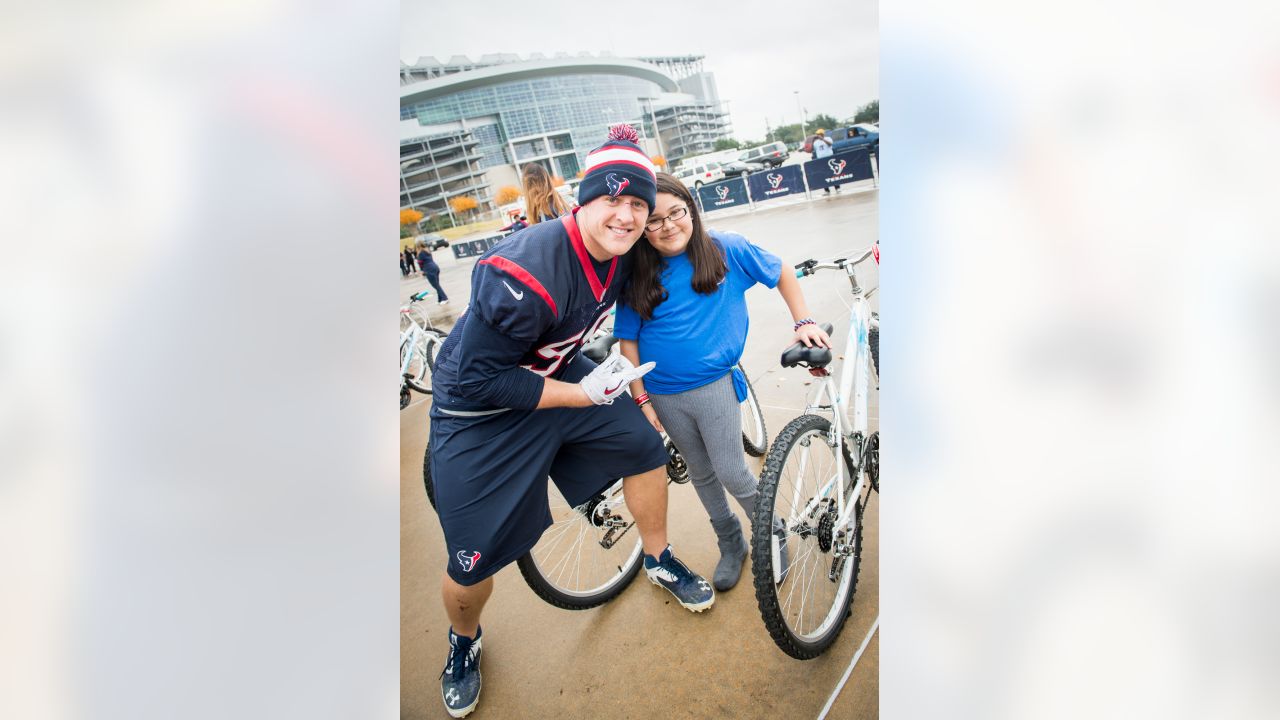 J.J. Watt, Texans embraced by training camp bike riders