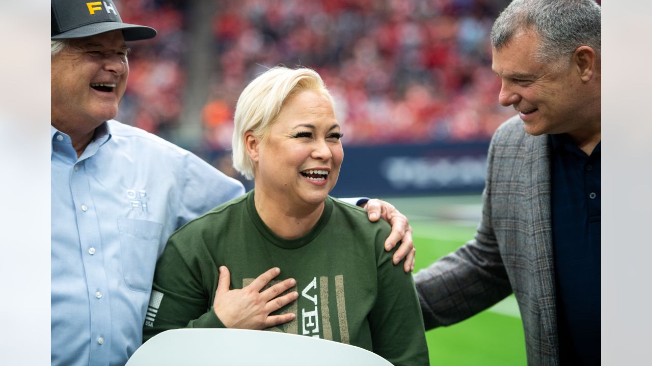 U.S. Army Sgt. Joanna Ellenbeck and Family Surprised with Mortgage-Free  Home During Houston Texans Game - Hello Woodlands