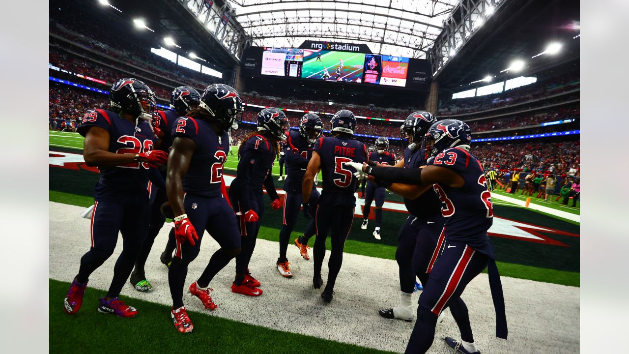 Photos: Week 13 - Browns at Texans Arrivals