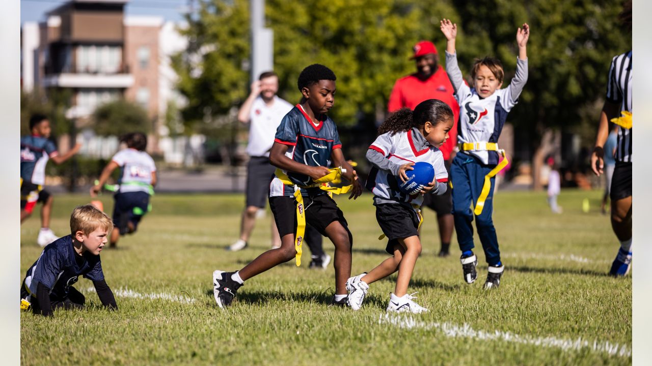 Houston Texans on X: Sign your kids up for flag football with the  @YMCAHouston! 