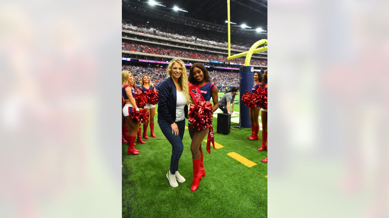 Houston Texans Cheerleader Jasmine discusses the importance of leadership  and Houston Texans Team President Jamey Rootes' new book, The Winning Game  Plan.