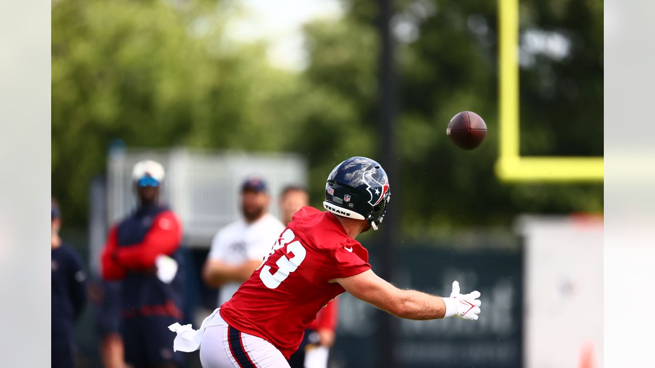 Houston Texans tight end Jordan Murray takes passes during the NFL football  team's training camp Thursday, July 27, 2023, in Houston. (AP Photo/Michael  Wyke Stock Photo - Alamy