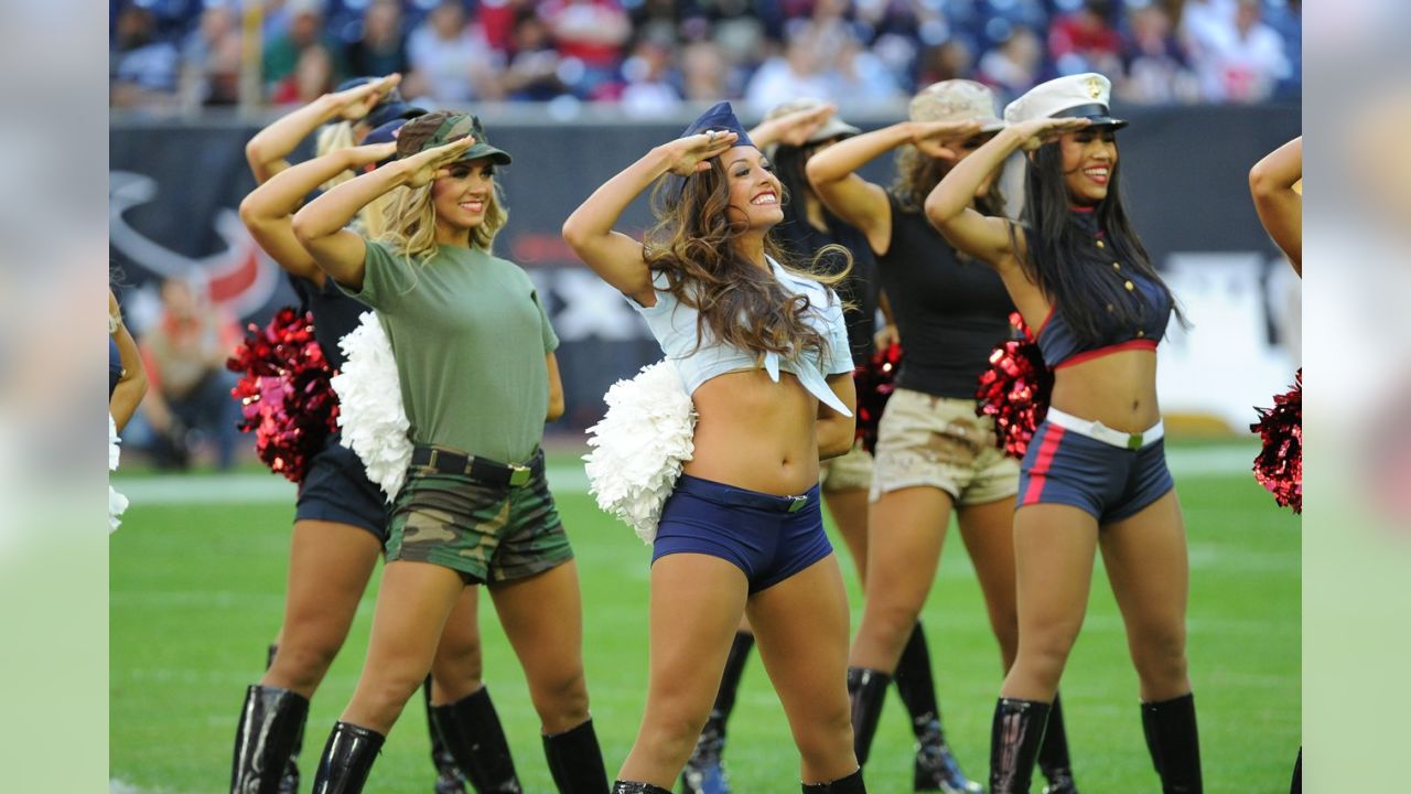 Texans cheerleaders salute the military