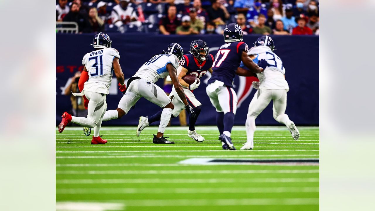 Texans comeback falls short to Titans in season finale