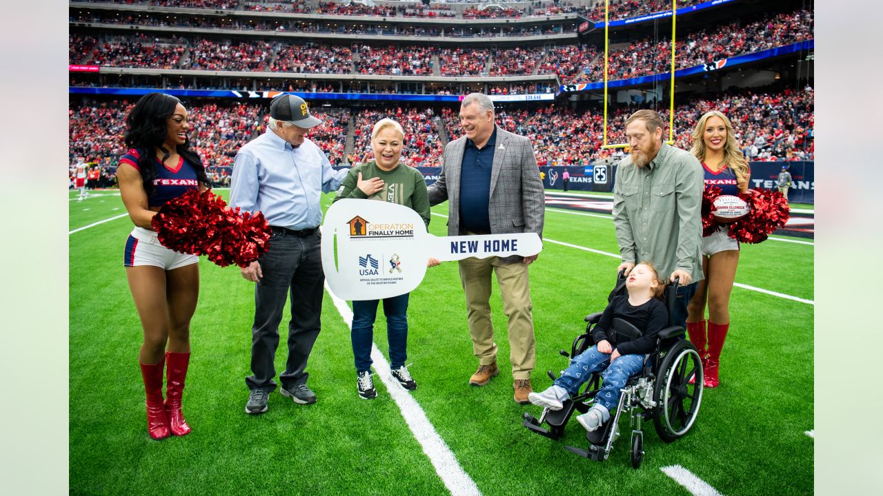 U.S. Army Sgt. Joanna Ellenbeck and Family Surprised with Mortgage-Free  Home During Houston Texans Game - Hello Woodlands