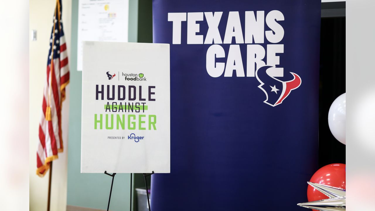 Houston Texans at Huddle Against Hunger at Rosa Parks Elementary