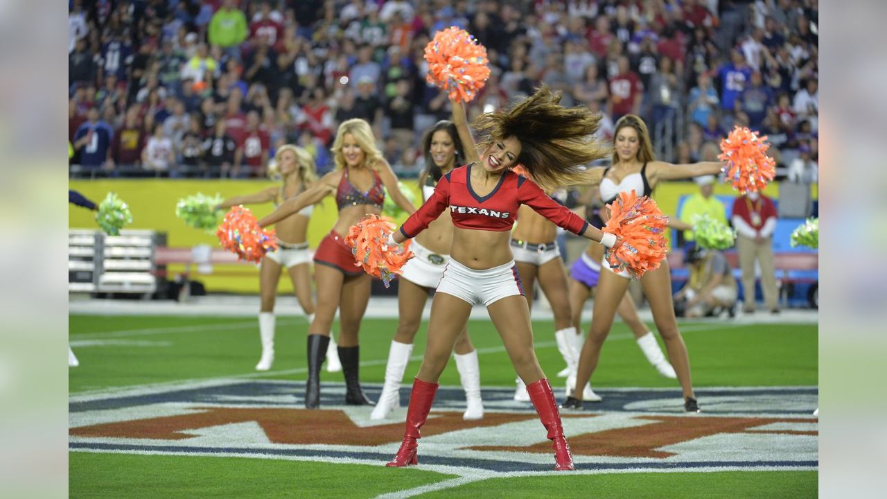 Cheerleader of the Week: Liz - Sports Illustrated