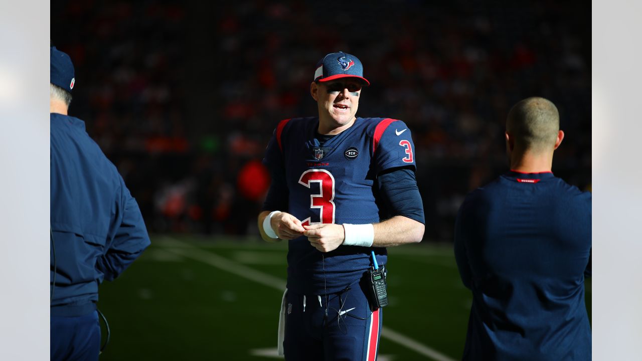 Houston Texans: Team officially names Tom Savage as starter