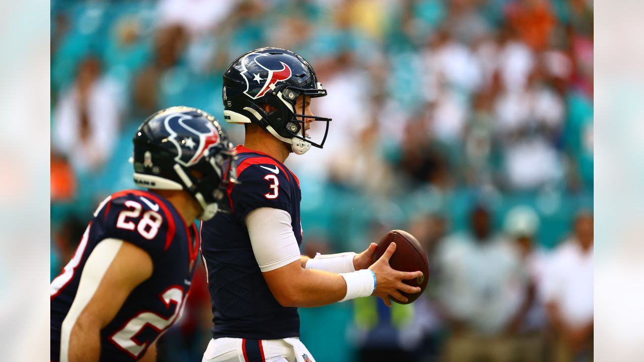 Houston Texans defensive end Jonathan Greenard (52) warms up before an NFL  preseason football game against the Miami Dolphins, Saturday, Aug. 19,  2023, in Houston. (AP Photo/Tyler Kaufman Stock Photo - Alamy