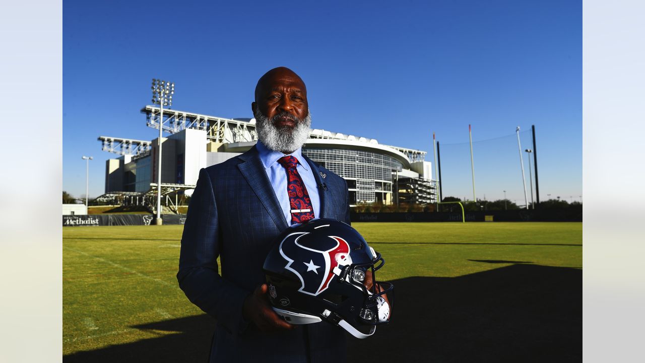 McClain: Roy Lopez leverages his strength in middle for Texans