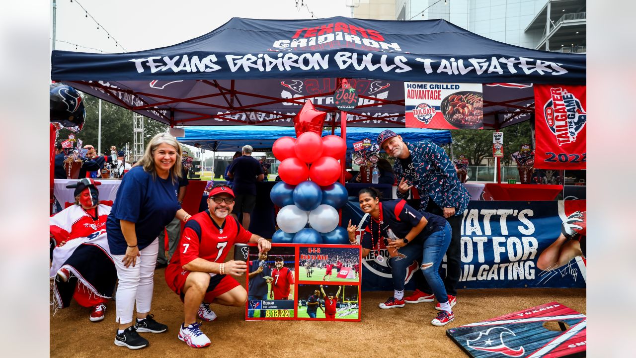 Houston Texans - The #INDvsHOU H-E-B Tailgaters of the Game are the Horns  Up Tailgaters from the Orange Lot!