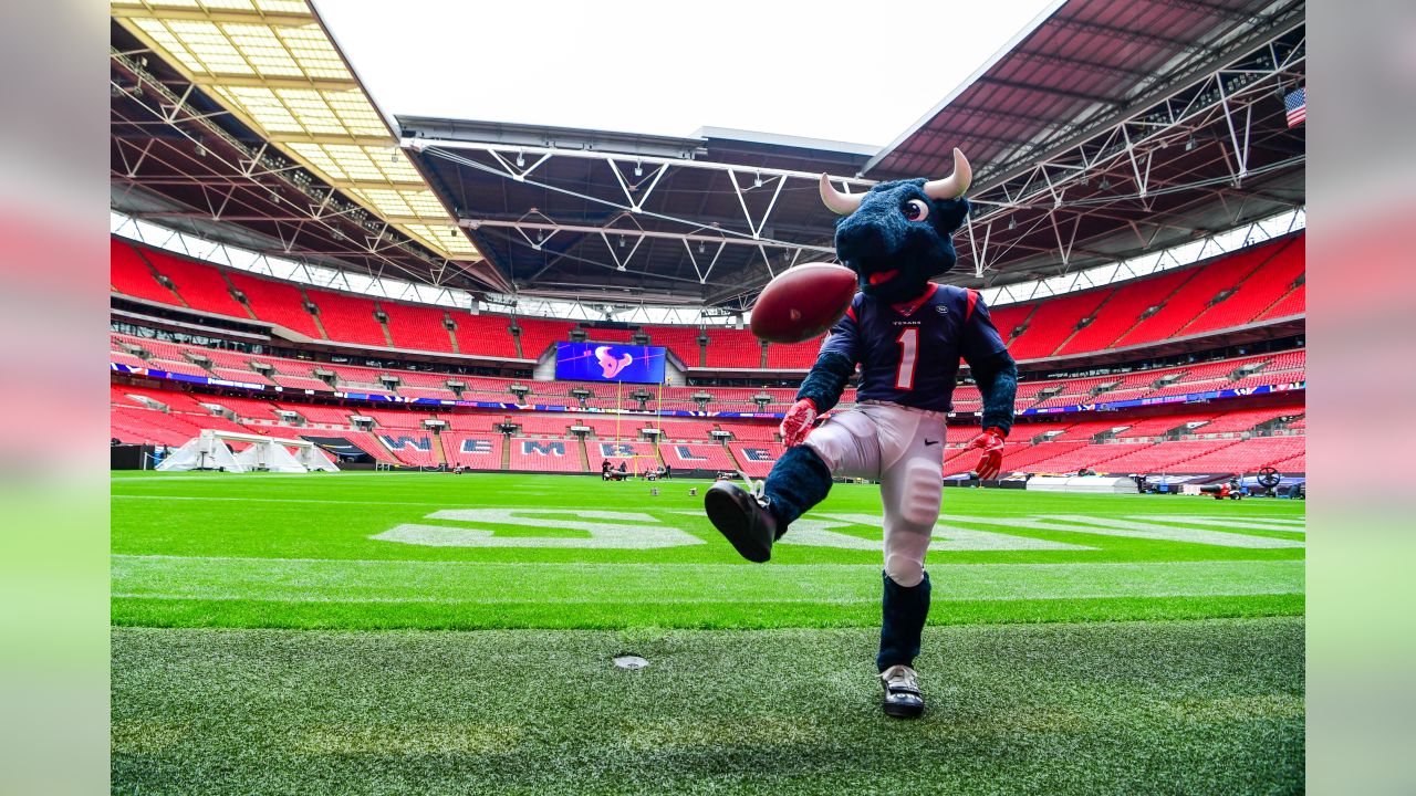 Houston Texans fans prior to the NFL International Series match at Wembley  Stadium, London Stock Photo - Alamy