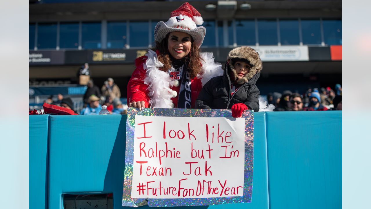 Howley family touched by LB Jaylon Smith's pregame tribute; how