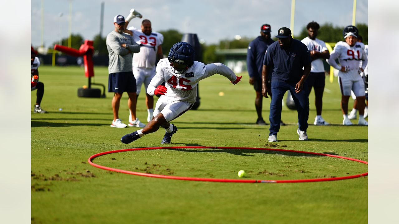 \ud83d\udcf8 | Texans clock in for Monday Training Camp practice