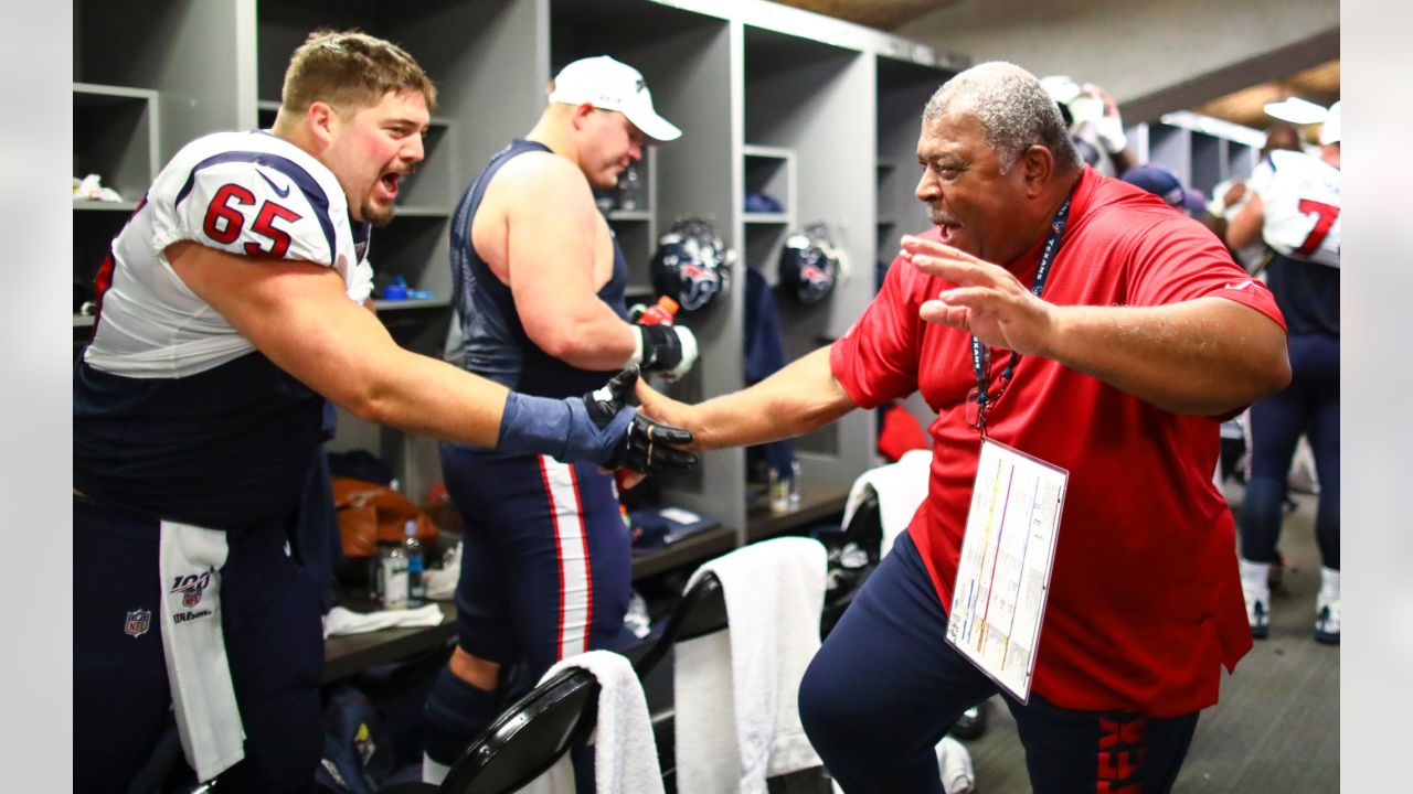 After 50 years in coaching, Romeo Crennel enters retirement