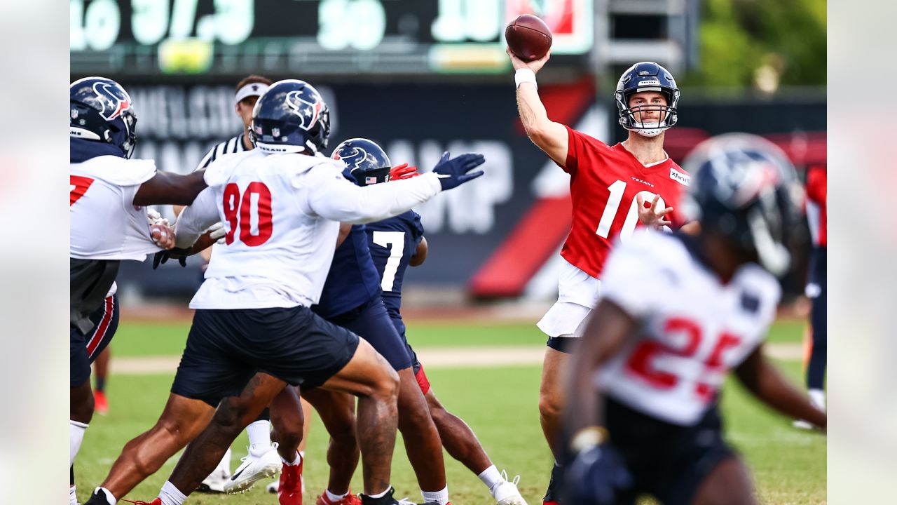 Houston Texans training camp observations: Jalen Pitre poised to start,  Davis Mills has up-and-down day