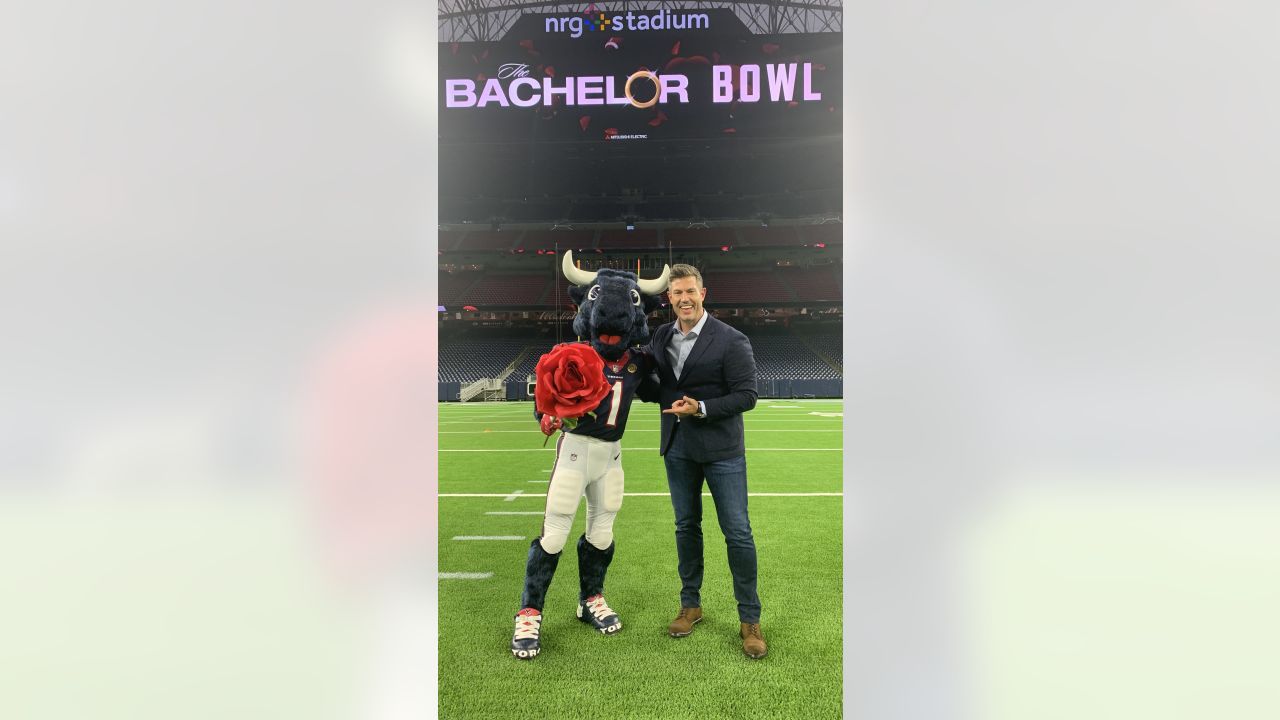 Houston Texans Unleash Battle Red Helmets on TNF - Battle Red Blog