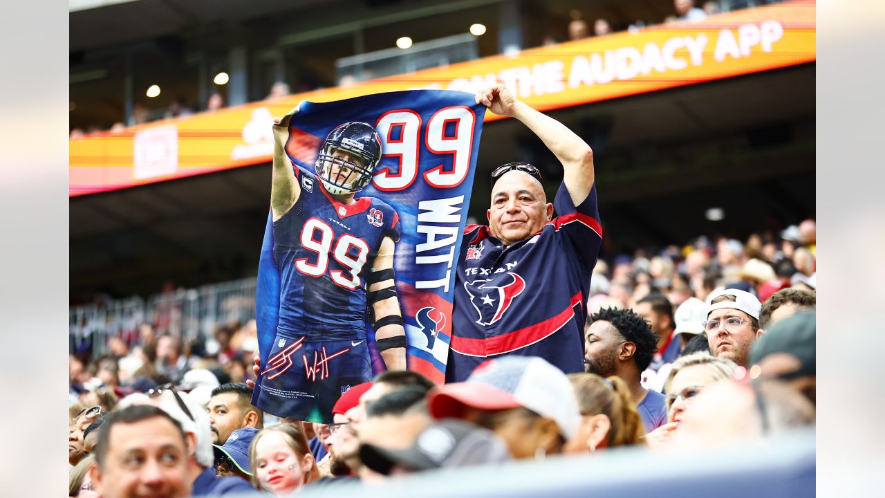 \ud83d\udcf8 Fans at Texans vs. Steelers | Week 4